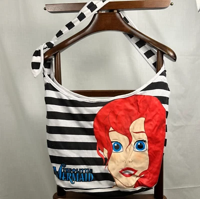Bolso de Mano Disney Loungefly Sirenita Ariel Rayas emo Foto 1 de 4