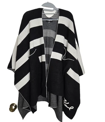 Poncho KARL LAGERFELD Paris Mujer Negro Blanco Rayas Capa Chal Frente Abierto Talla 1 Foto 1 de 4