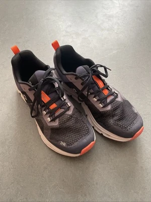 On Cloudcore Running Laufschuhe Turnschuhe Freizeit Damen, Größe 42, Top Zustand - Bild 1 von 4