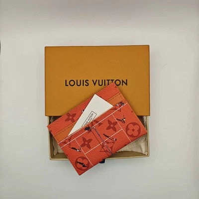 Porta carte tennis LV Louis Vuitton mattoni rossi| Usato| Ottime condizioni - Immagine 1 di 4