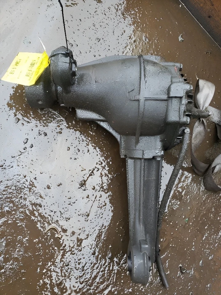 2005-2010 Jeep Grand Cherokee Front Differential Carrier 3.07 Ratio OEM Foto 1 de 4