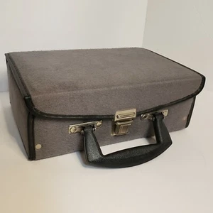 Vintage Retro portable Gray Felt Cassette Tape Storage Holder Holds 12 Tapes - Picture 1 of 5