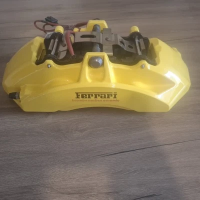 PINZA DE FRENO DELANTERA IZQUIERDA USADA CON PASTILLAS para Ferrari FF F151 267314 Foto 1 de 4