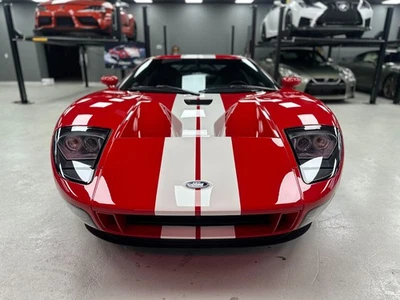 Ford GT 2005 cupé 4 opciones (anteriormente propiedad de Kid Rock) Foto 1 de 4