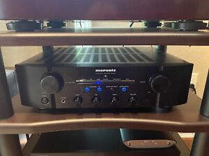 Marantz PM8004 2 Channel Integrated Amplifier Black with Original Box and Remote