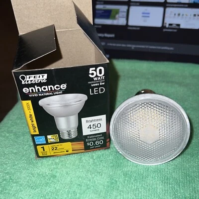 LOT 2 FEIT Electric  50 watts PAR20 LED Bulb 450 lumens Bright White floodlight - Image 1 of 4