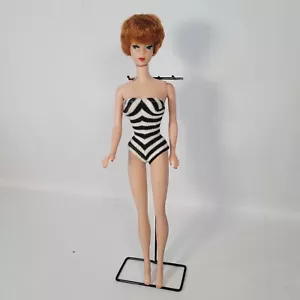 1961 Vintage 850 Mattel Bubble Cut Tizian rote Haare Barbie Puppe gestreifter Badeanzug - Bild 1 von 24