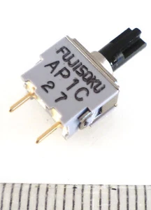 Mini interruptor pulsador Fujisoku AP1C 27 SPST encendido momentáneo - apagado OM0547B2 - Imagen 1 de 5
