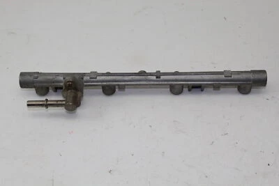 01 02 03 GSXR 600 ГЛАВНЫЙ КОРПУС ДРОССЕЛЬНОЙ ЗАСЛОНКИ ИНЖЕКТОР ТОПЛИВНАЯ РЕЙКА - *ХОРОШО * - Изображение 1 из 4