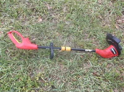 UT41112A Homelite 13" 4Amp Straight Electric String Trimmer SN: BM12433D130074 - Image 1 of 3