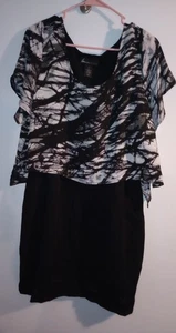 Lane Bryant schwarz/weiß geometrisches Kurzarmkleid Gr. 16 - Bild 1 von 3