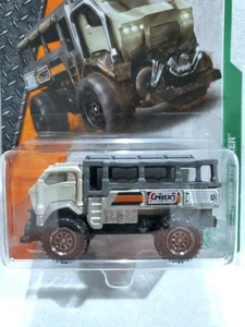 Matchbox Travel Tracker #96 Tan 2016 escala 1:64 MBX Explorers - Imagen 1 de 7