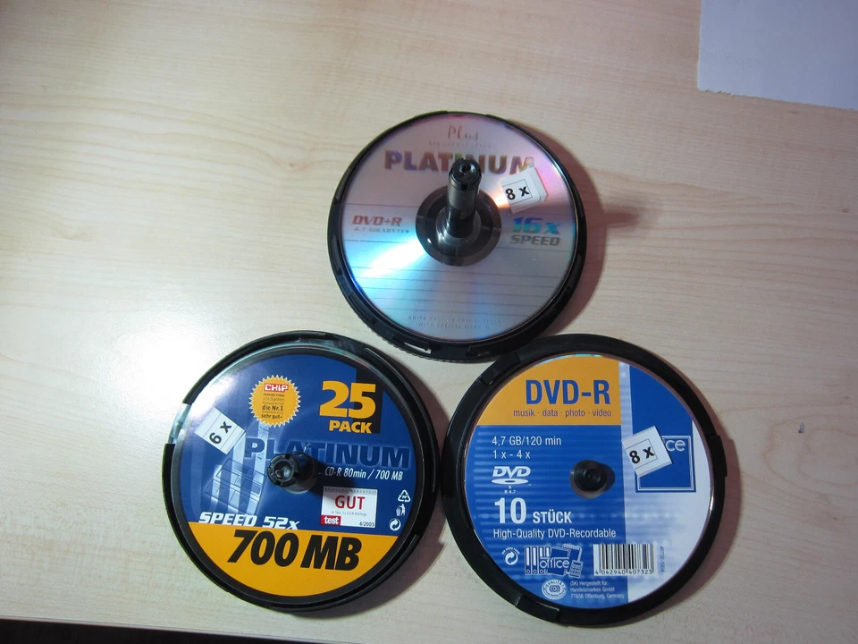 Sortiment  8x DVD+R 4,7GB,    8x DVD-R 4,7 GB,     6x CD-R 700MB - Bild 1 von 1