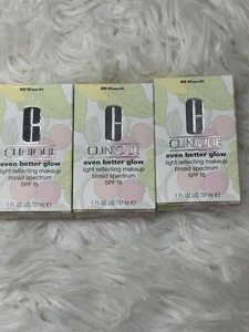 NEW Clinique Even Better Glow Light Reflecting Makeup 2,3 Pick Shade, WN 04 Bone - Picture 1 of 3