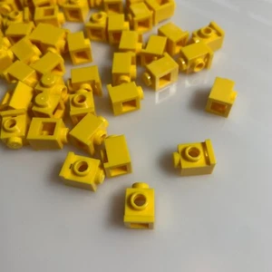 50 per lot NEW LEGO Bright Yellow 1X1 ANGULAR BRICK 1X1 (35388/407024) headlight - Picture 1 of 3