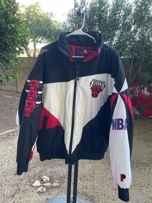 vintage 90s chicago bulls puffer coat large pro player zip up - Image 1 of 4