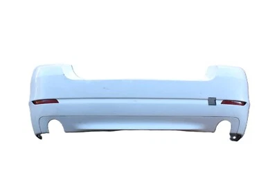 Capa de para-choque traseira BMW F10 528i 535i 550i Sedan branca fabricante de equipamento original 2011-2013 - Imagem 1 de 4
