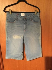 Pantalones cortos de mezclilla St. John’s Bay Bermuda talla 12 para mujer usados (GD-D2) - Imagen 1 de 3