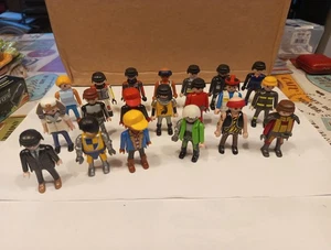 Lotto 20 Personaggi Playmobil Vintage - Foto 1 di 8