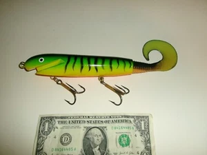 6-1/4" Hard Body Squirko Muskie Musky Jerkbait Lure - Used - Picture 1 of 7