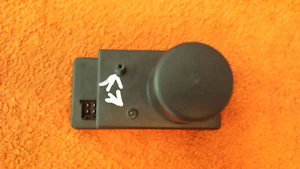 Mercedes C Klasse W203 Zentralverriegelungspumpe  ZV Pumpe  2038000048 - Bild 1 von 2