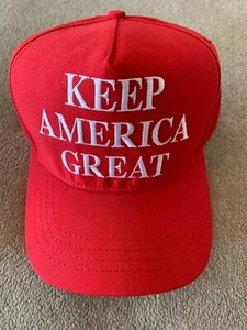 2020 DONALD TRUMP ☆OFFICIAL☆ KEEP AMERICA GREAT ☆AUTHENTIC☆ RED CALI-FAME CAP - Picture 1 of 3