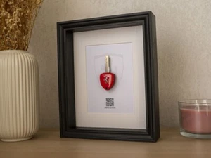 EXCLUSIVE Wall Desktop Art Frame Genuine Ferrari 458 Italia FF 599 Key Fob - Picture 1 of 16