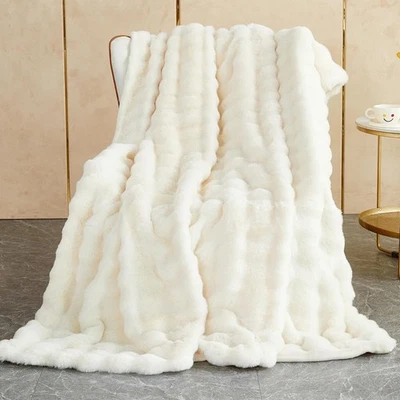 Kuscheldecke Kaninchen Plüsch Decke Wohndecke Überwurfdecke Couchdecke - Bild 1 von 2