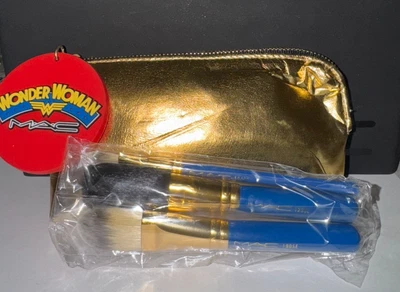 MAC Wonder Woman Pinselset ~ Limited Edition - Bild 1 von 3