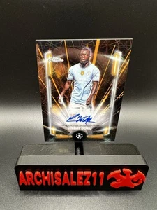 2024-25 Topps Chrome UEFA CC Orange Lazer Auto /25 Jeremy Doku #11 - Bild 1 von 2