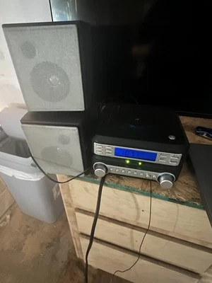 GPX HC221B Micro HI-FI System CD Player & AM/FM Radio - Works No Remote - Image 1 of 4