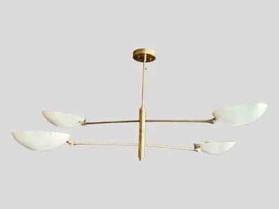 Lampadario Sputnik in ottone grezzo a 4 luci metà secolo lampadario italiano - Immagine 1 di 4