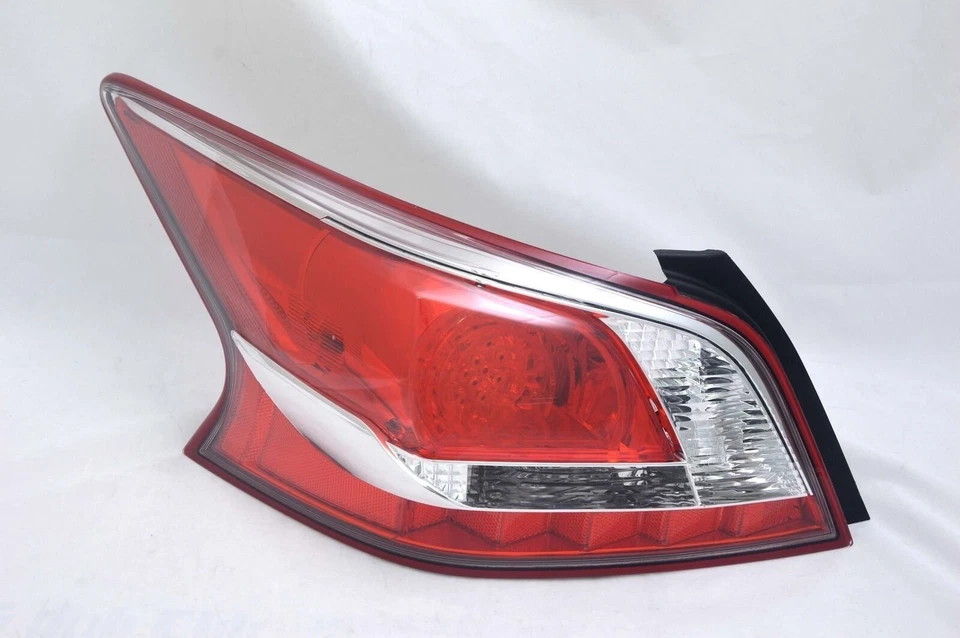 Luz trasera LED del lado del conductor para Nissan Altima 2013 sedán Foto 1 de 1