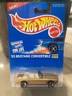 1995 Hot Wheels Blue/White Card #455 '65 MUSTANG CONVERTIBLE Gold Varia w/3 Sp