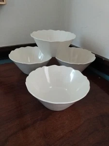 Set Of 6 SHABBY CHIC MELAMINE Beige Off White Cereal Dessert Fruit Bowls Scallop - Picture 1 of 5