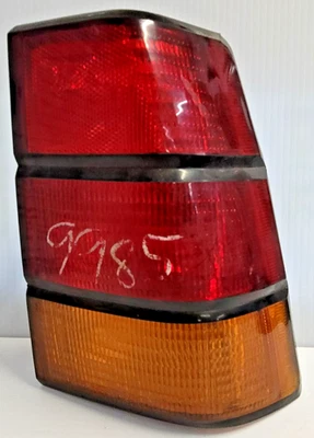 1990-1992 Pontiac Le Mans RH Guide Tail Light - Image 1 of 4