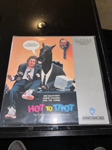 HOT TO TROT Laserdisc LD keine DVD John Candy - Bild 1 von 2
