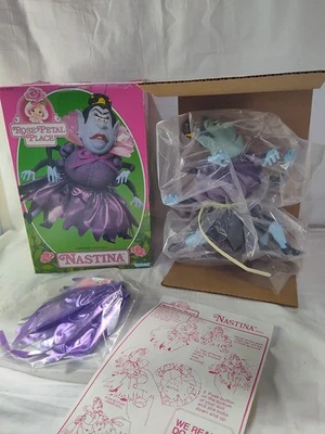 Figura Kenner 1984 de Colección Rose Petal Place Nastina The Spider Caja Abierta Completa Nueva Foto 1 de 4