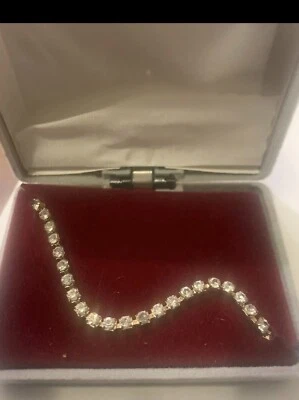 Genuine Austrian Crystal Bracelet in case box - Image 1 of 4