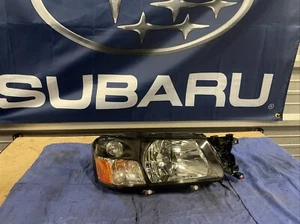 2004 Subaru Forester OEM Right Side Headlight Assembly 03-05 (damage) - Picture 1 of 24