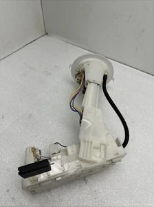 2020-2022 Toyota Highlander 3.5L  Gas Fuel Tank Pump OEM 77020-0E150 - Picture 1 of 8