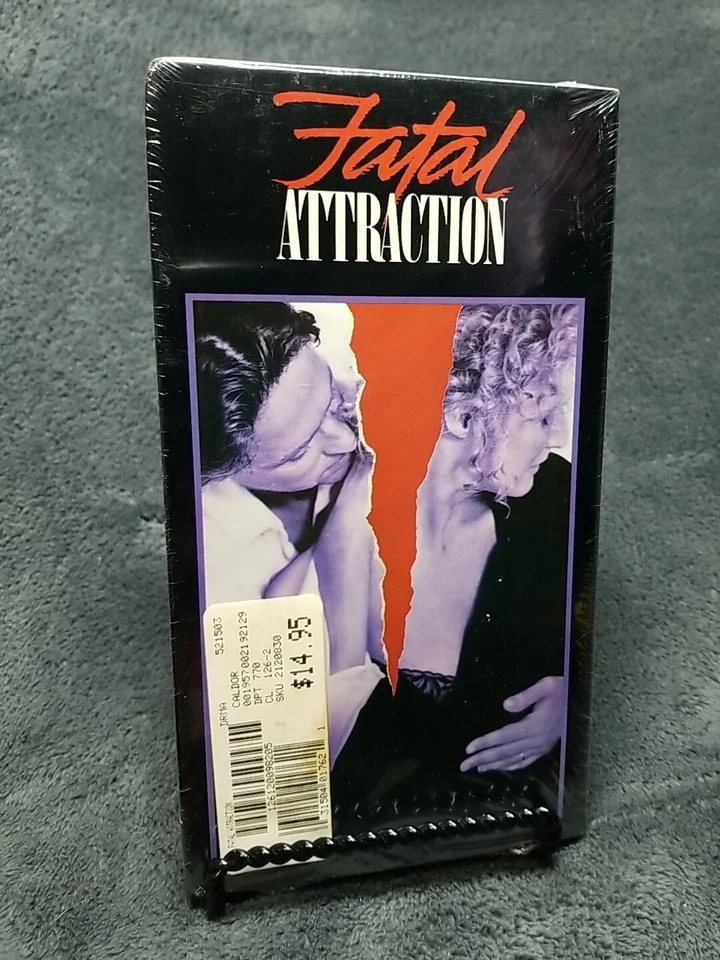 Fatal Attraction VHS 1987 Drama Thriller Michael Douglas