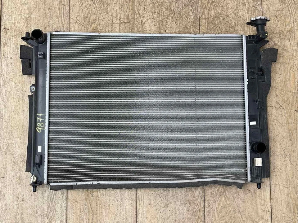 Fits 2015 2016 HYUNDAI GENESIS Sedan 3.8L Engine Cooling Radiator 25310B1140 - Image 1 of 4