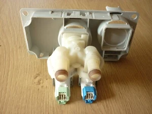 Válvula de entrada Miele usada genuina 3/4 pulgadas 10/10 l FM 33470013 para nueva con máquinas - Imagen 1 de 3