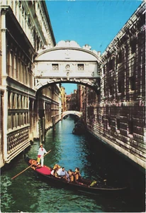 Postcard: Sighs Bridge - Ponte dei Sospiri, Venice, Italy - Picture 1 of 2