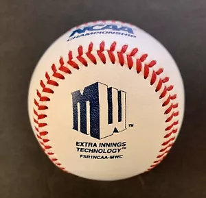 RAWLINGS UFFICIALE NCAA MOUNTAIN WEST CONFERENCE BASEBALL CUCITURA PIATTA NUOVO CON ETICHETTE - Foto 1 di 1