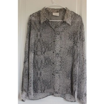 Blusa Liz Claiborne LizSport Leopardo Piel de Serpiente Estampado Abotonada Talla Transparente? Foto 1 de 4
