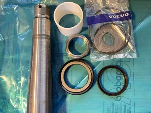 Volvo Genuine 3090266 King Pin Kit 251mm x 38/50 271142 276031 276912 276023 - Picture 1 of 6