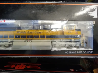 HO MTH 80-2020-0 Florida East Coast SD70M- Diesel Locomotive #100 DCC Ready - Image 1 of 3