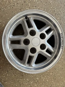 Vintage Chevrolet Aluminum Wheel 14X6.5 1984-1986 Celebrity 5 Lug 115mm Clean - Picture 1 of 18